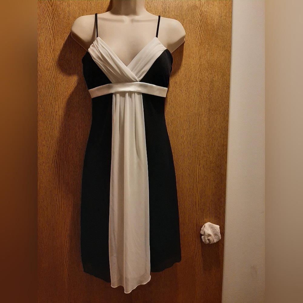 Beautiful semi formal flirty dress